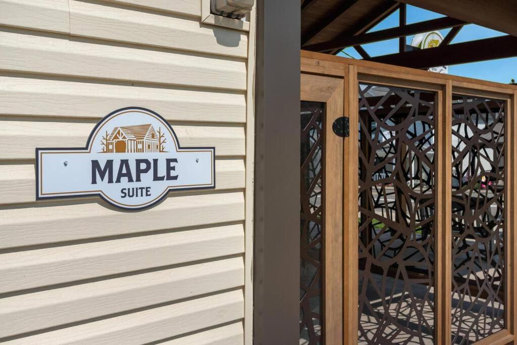 Maple Suite - Main Street Lodge In 柏林 外观 照片